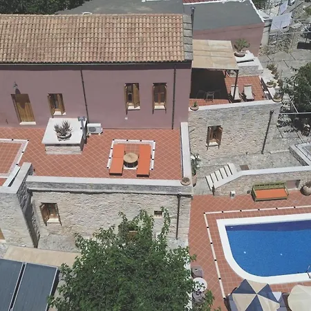 Irini Villa Vafész